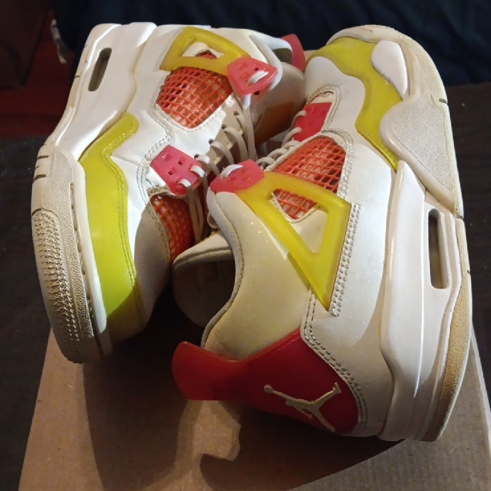 Jordan 4 Retro (GS) White Lemon Pink Womens 7 Boys 5.5Y EUC - Picture 8 of 10